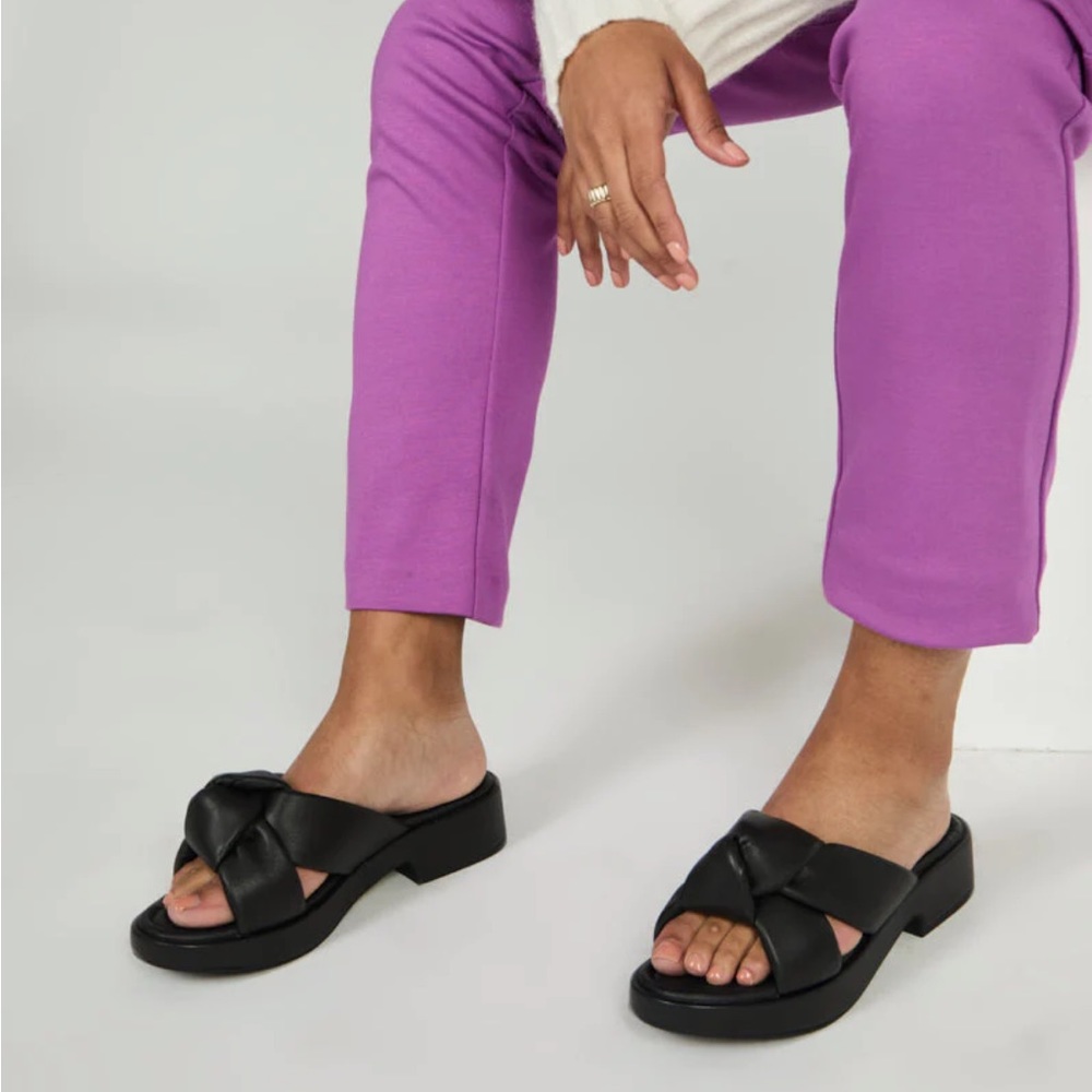 Intentionally Blank Romi sandals